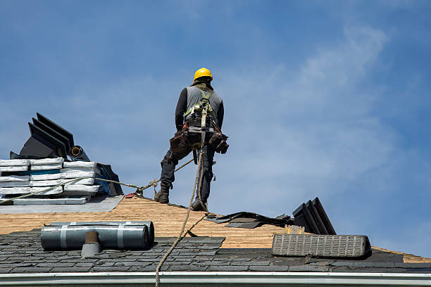 Professional Roof Installation technician working in Fiatt, IL